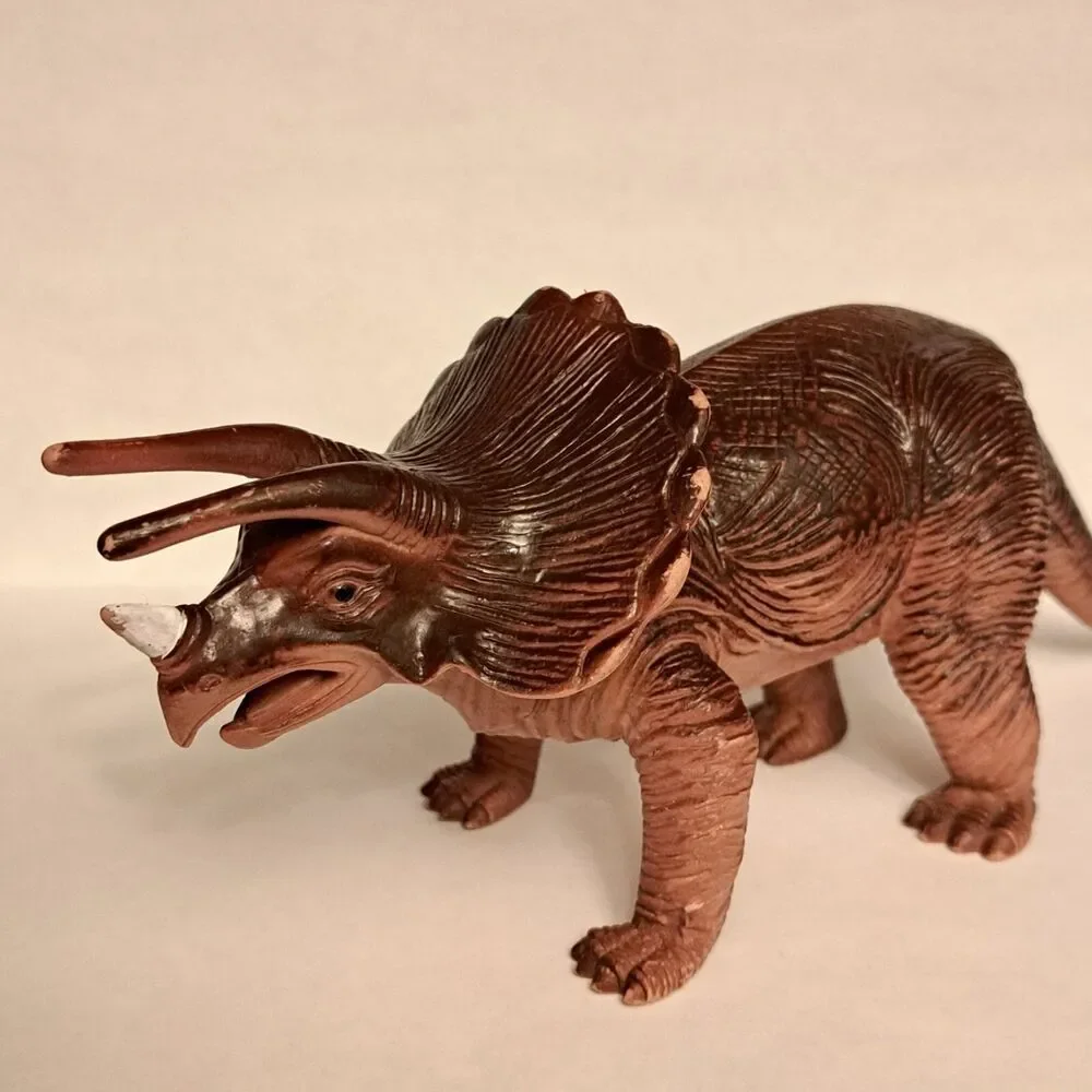 Jurassic Triceratops Toy Figure Dinosaur Model Kids Toys JARU 1083